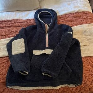 Women’s North Face Sherpa Pullover